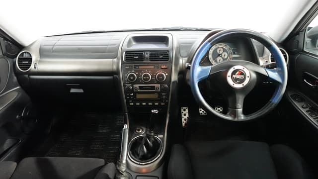 1999 Toyota Altezza JDM car for sale — photo 9 of 12