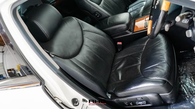 2001 Toyota Celsior JDM car for sale — photo 15 of 25
