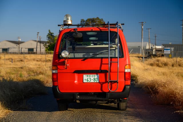 1999 Toyota HiAce JDM car for sale — photo 4 of 23