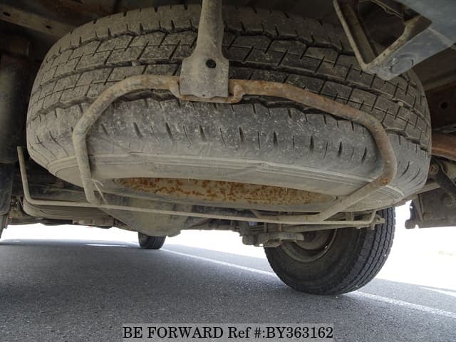 2005 Toyota HiAce JDM car for sale — photo 22 of 25