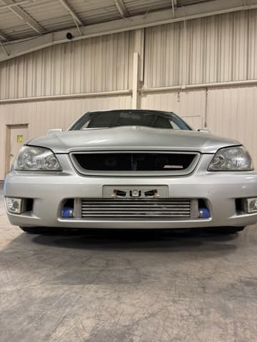 1998 Toyota Altezza JDM car for sale — photo 19 of 25