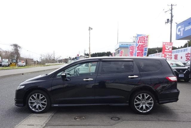 2011 Honda Odyssey JDM car for sale — photo 5 of 25