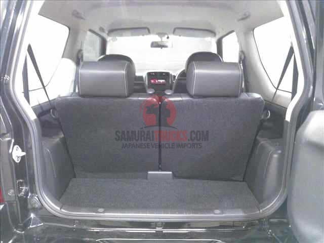 2011 Suzuki Jimny JDM car for sale — photo 5 of 7