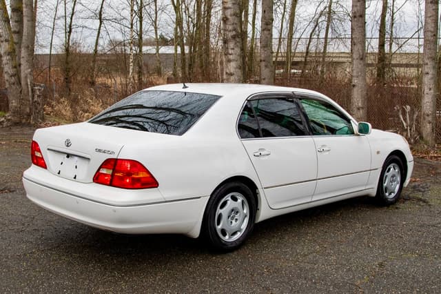 2001 Toyota Celsior JDM car for sale — photo 7 of 22