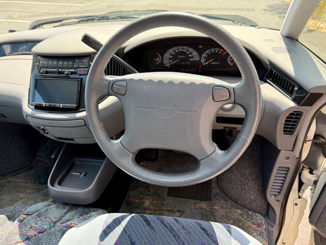 1998 Toyota Estima JDM car for sale — photo 14 of 23