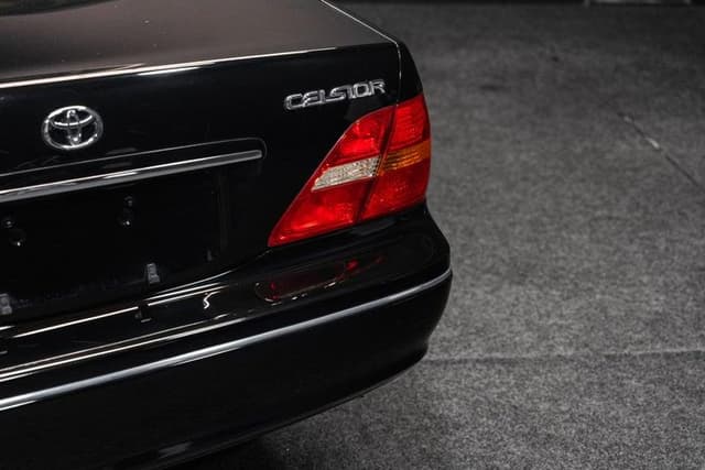 2002 Toyota Celsior JDM car for sale — photo 8 of 17