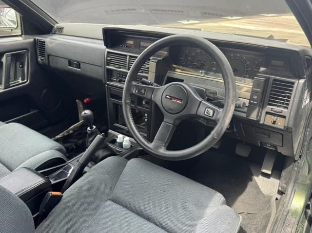 1987 Nissan Skyline JDM car for sale — photo 7 of 8