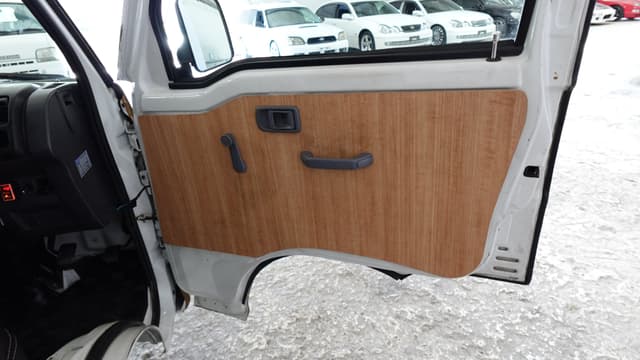 2001 Daihatsu Hijet JDM car for sale — photo 8 of 18