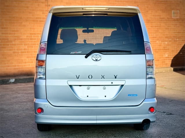 2003 Toyota Voxy JDM car for sale — photo 9 of 25
