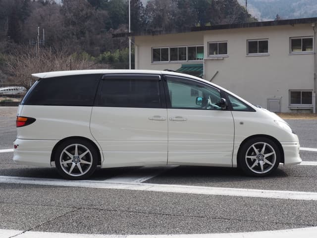 2001 Toyota Estima JDM car for sale — photo 17 of 25