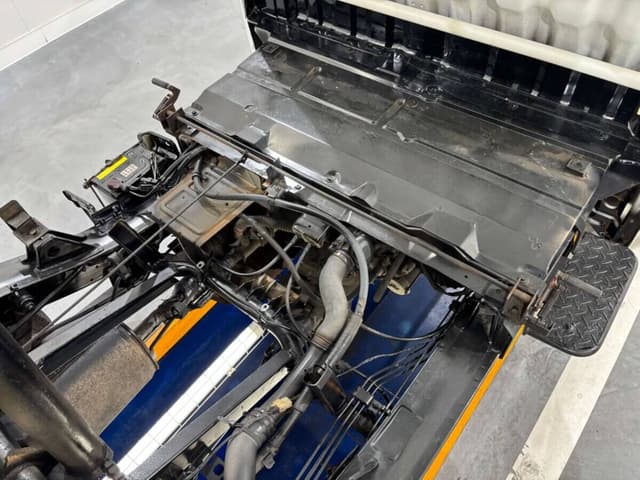 1997 Daihatsu Hijet JDM car for sale — photo 11 of 25