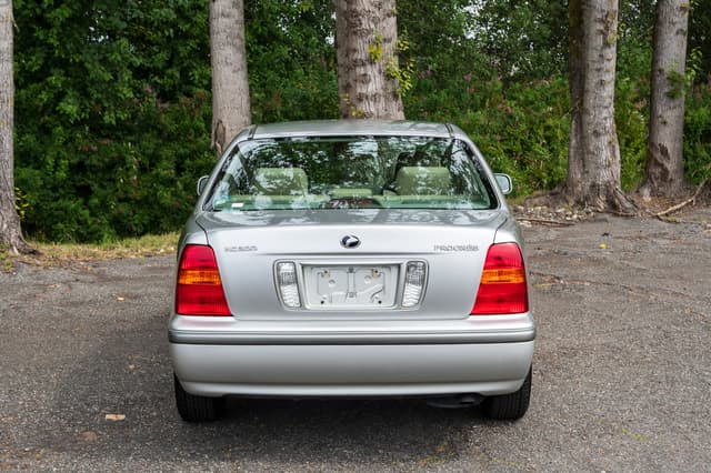 2000 Toyota Progres JDM car for sale — photo 4 of 11