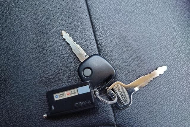2008 Suzuki Jimny JDM car for sale — photo 17 of 25