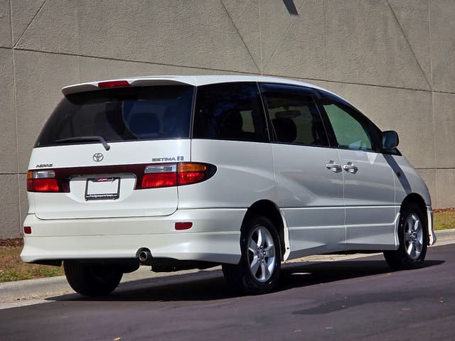 2000 Toyota Estima JDM car for sale — photo 23 of 25