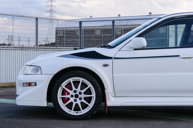 2000 Mitsubishi Lancer Evolution JDM car for sale — photo 12 of 25