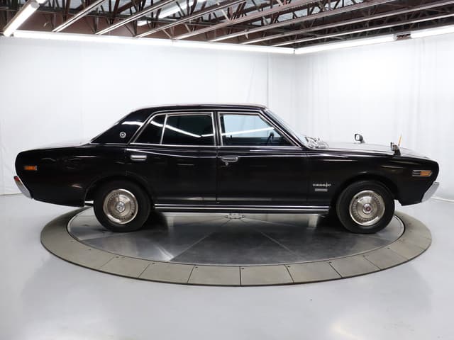 1974 Nissan Cedric JDM car for sale — photo 8 of 25