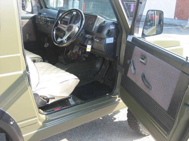 1992 Suzuki Jimny JDM car for sale — photo 3 of 12