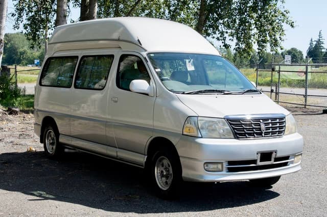 1999 Toyota Grand Hiace JDM car for sale — photo 9 of 25