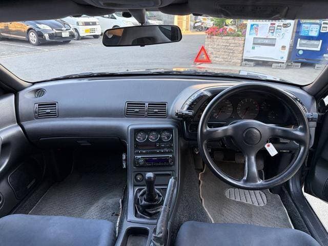 1989 Nissan Skyline JDM car for sale — photo 15 of 19