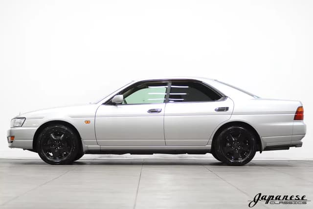 1998 Nissan Laurel JDM car for sale — photo 4 of 25