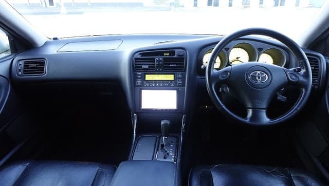 2001 Toyota Aristo JDM car for sale — photo 9 of 11