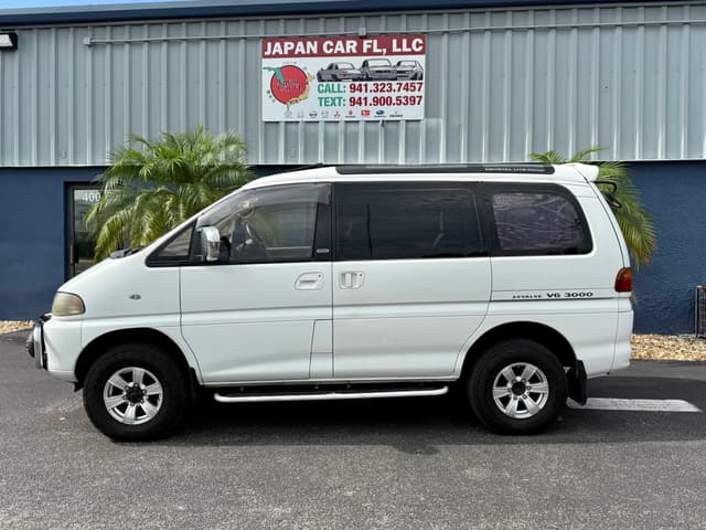 1995 Mitsubishi Delica JDM car for sale — photo 5 of 21