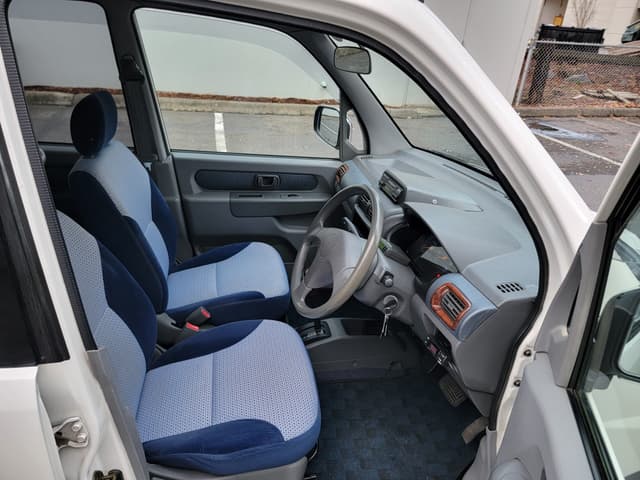 1998 Mitsubishi Toppo Mitsubishi JDM car for sale — photo 10 of 13