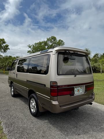 1994 Toyota HiAce JDM car for sale — photo 8 of 25