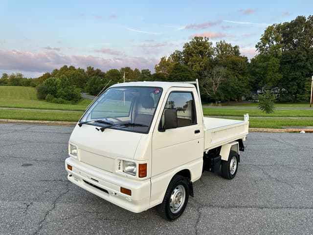 1991 Daihatsu Hijet JDM car for sale — photo 2 of 17