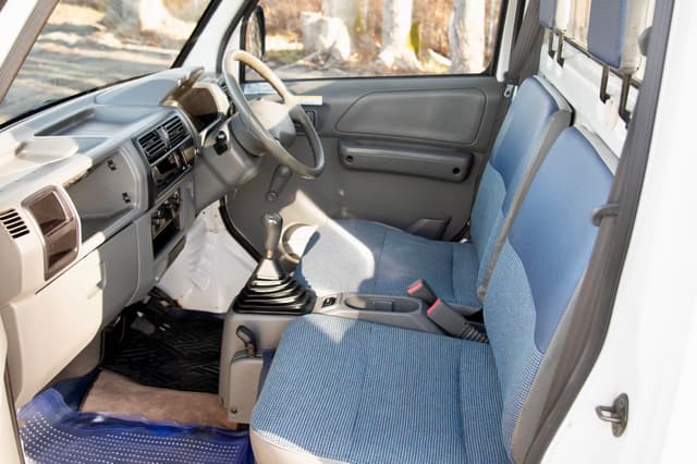 2000 Mitsubishi Minicab JDM car for sale — photo 18 of 18