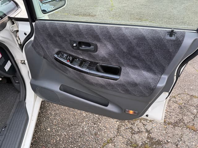 1998 Honda Odyssey JDM car for sale — photo 15 of 25