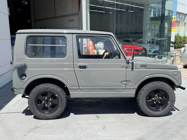 1990 Suzuki Jimny JDM car for sale — photo 9 of 12