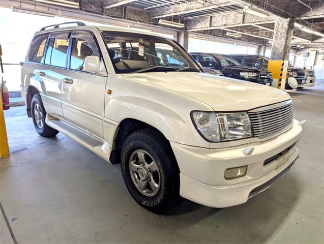 2000 Toyota Land Cruiser JDM car for sale — photo 2 of 10