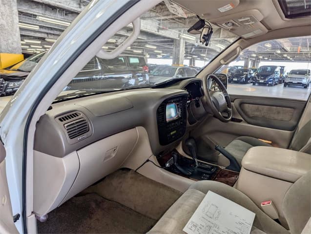 2000 Toyota Land Cruiser JDM car for sale — photo 6 of 10