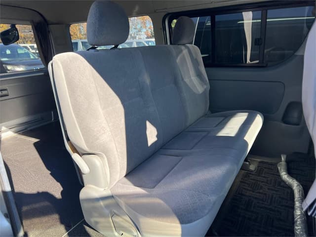 2007 Toyota HiAce JDM car for sale — photo 6 of 10