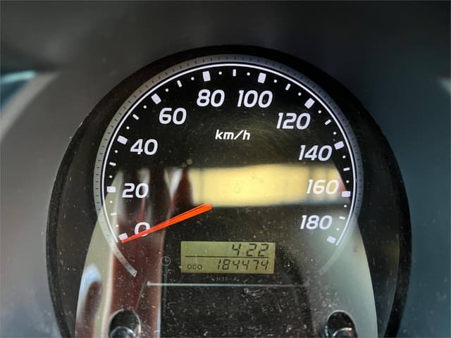 2005 Toyota HiAce JDM car for sale — photo 5 of 10