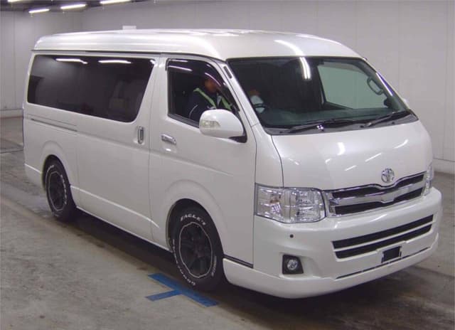 2010 Toyota HiAce JDM car for sale — photo 5 of 8