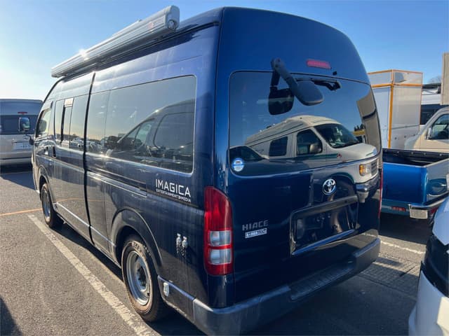2006 Toyota HiAce JDM car for sale — photo 2 of 9