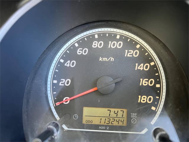 2006 Toyota HiAce JDM car for sale — photo 4 of 9