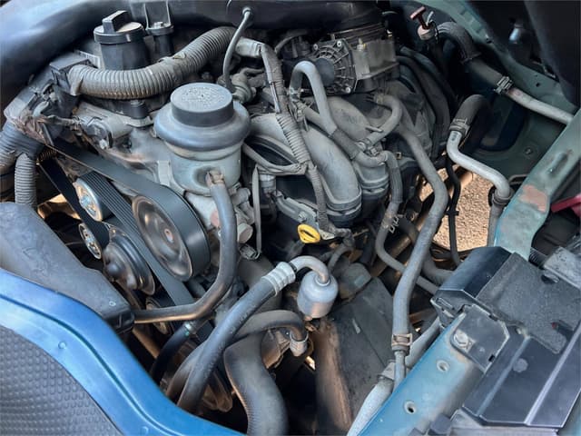 2006 Toyota HiAce JDM car for sale — photo 8 of 9