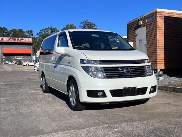 2003 Nissan Elgrand JDM car for sale — photo 3 of 16