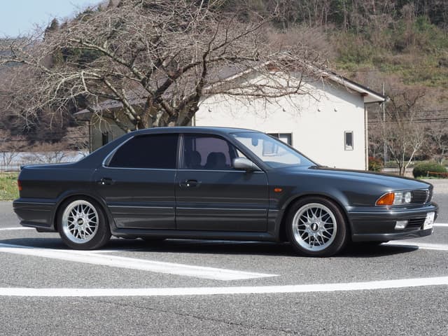 1990 Mitsubishi Diamante JDM car for sale — photo 14 of 25