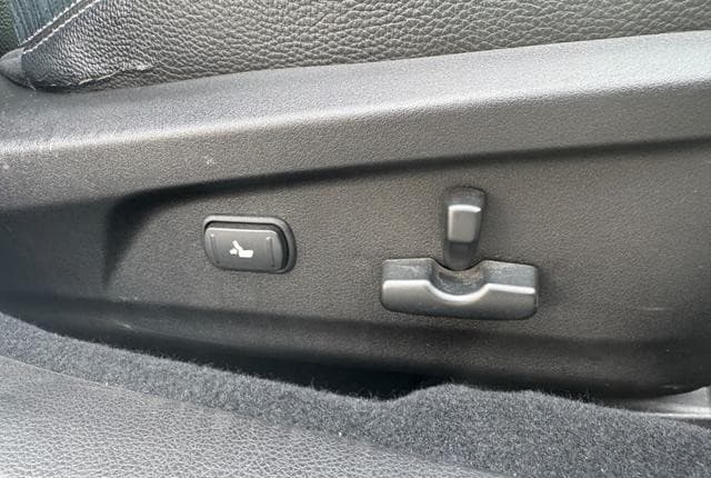 2011 Subaru Legacy JDM car for sale — photo 8 of 25