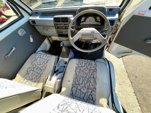 1995 Mitsubishi Minicab JDM car for sale — photo 19 of 25