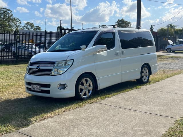 2008 Nissan Elgrand JDM car for sale — photo 10 of 16