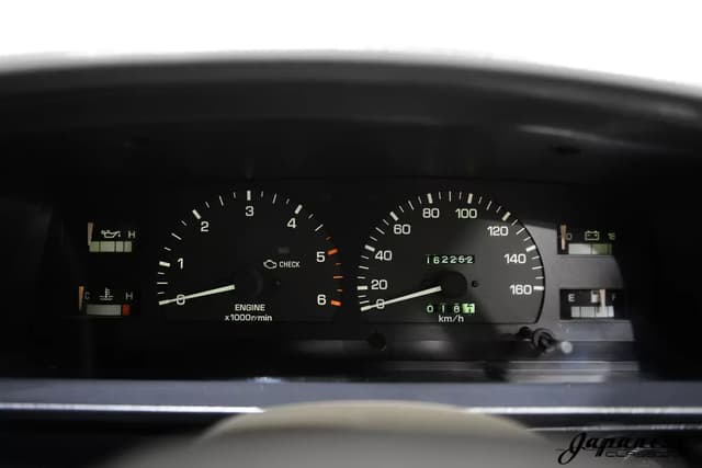 1996 Toyota Hilux JDM car for sale — photo 13 of 25
