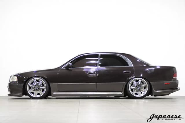 1992 Toyota Crown JDM car for sale — photo 4 of 25