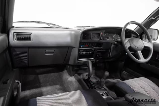 1993 Toyota Hilux Surf JDM car for sale — photo 9 of 25