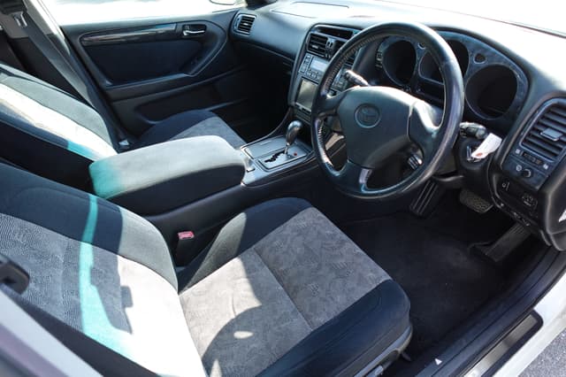 1999 Toyota Aristo JDM car for sale — photo 15 of 20