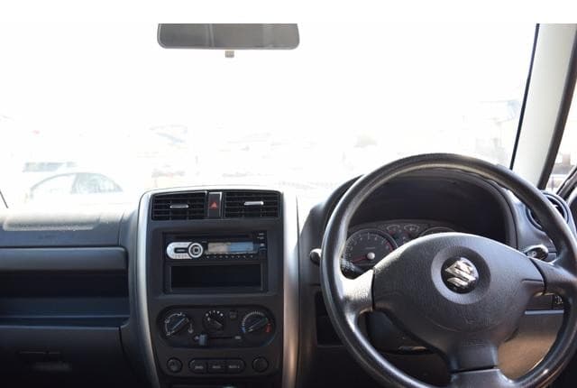 2011 Suzuki Jimny JDM car for sale — photo 24 of 25